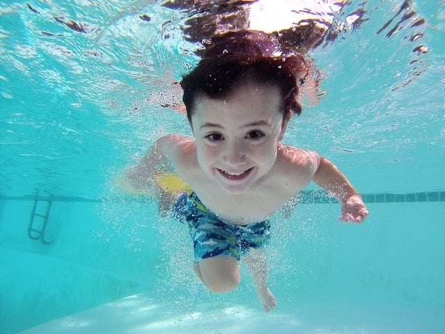 Infant Swimming: What Are the Benefits?