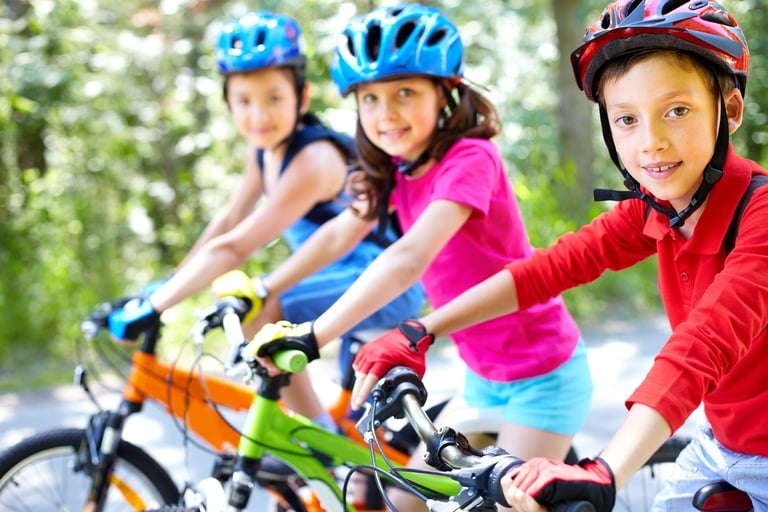 kids cycling